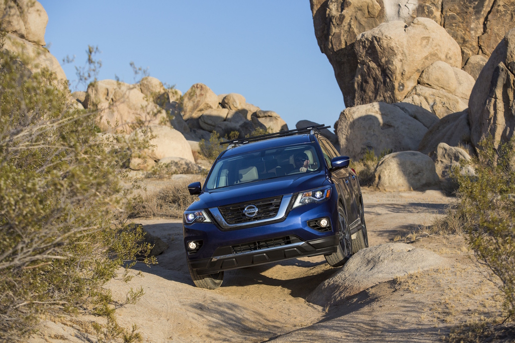 Nissan Pathfinder’a Yeni Yüz