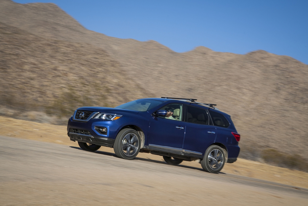 Nissan Pathfinder’a Yeni Yüz
