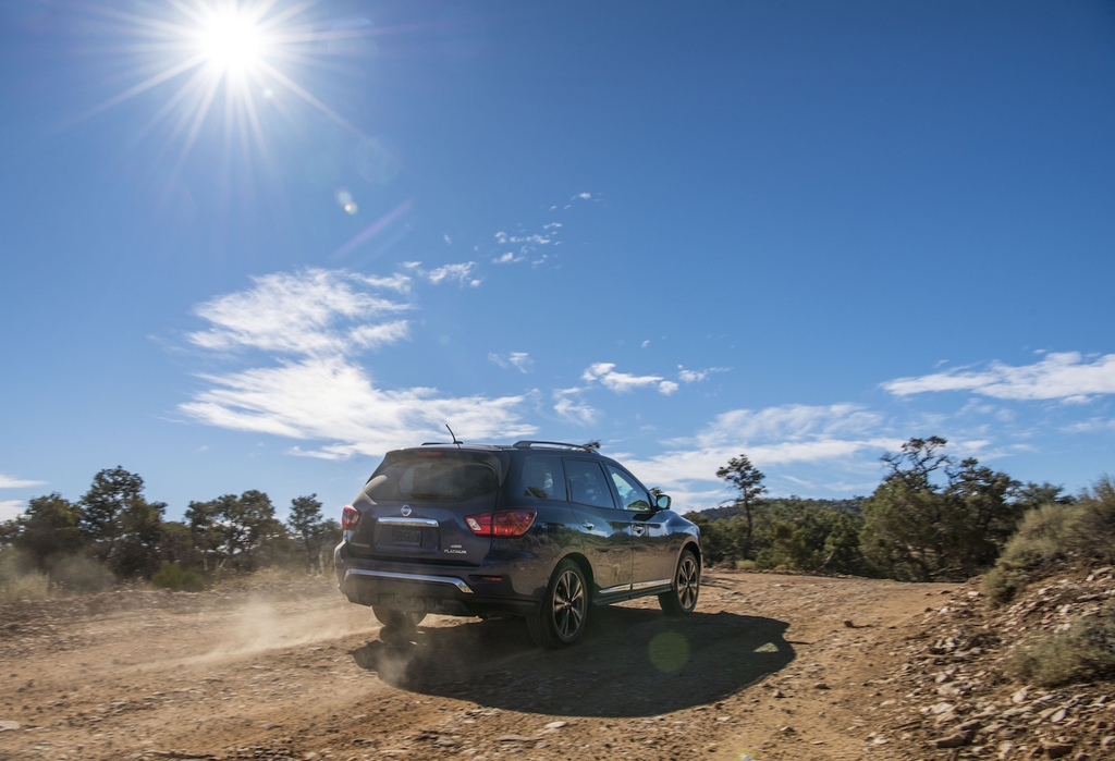 Nissan Pathfinder’a Yeni Yüz