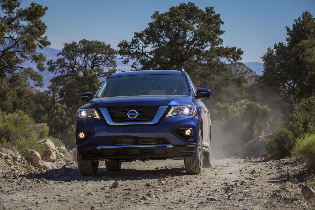 Nissan Pathfinder’a Yeni Yüz
