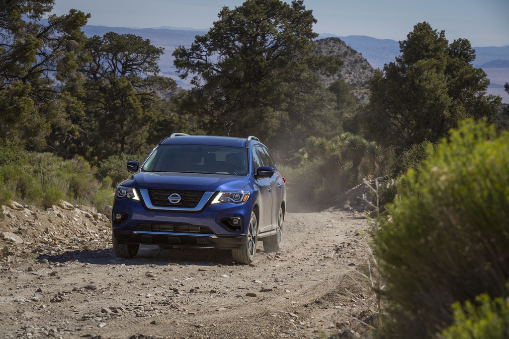 Nissan Pathfinder’a Yeni Yüz
