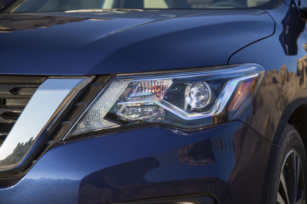 Nissan Pathfinder’a Yeni Yüz