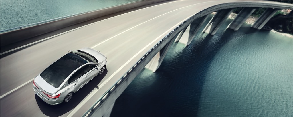 Efsane Geri Dönüyor : Yeni Renault Megane Sedan