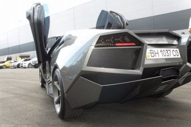 Evinde Lamborghini Yaptı