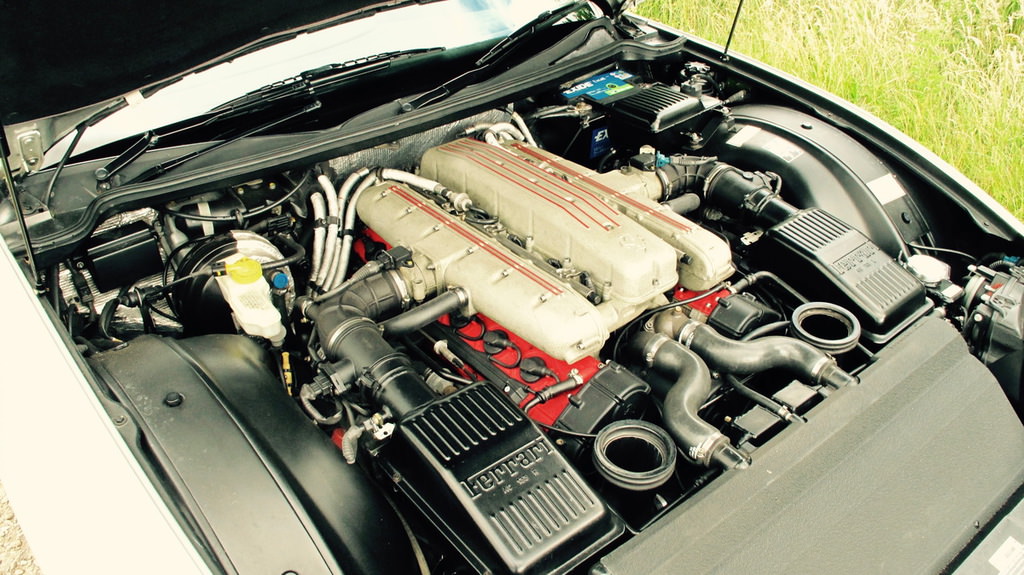 Ünlü Futbolcunun Ferrari’si Satışa Çıktı