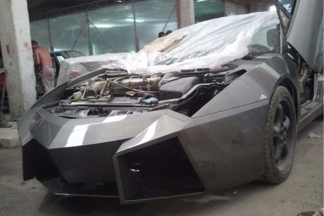 Evinde Lamborghini Yaptı