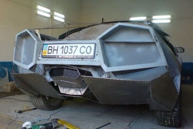 Evinde Lamborghini Yaptı