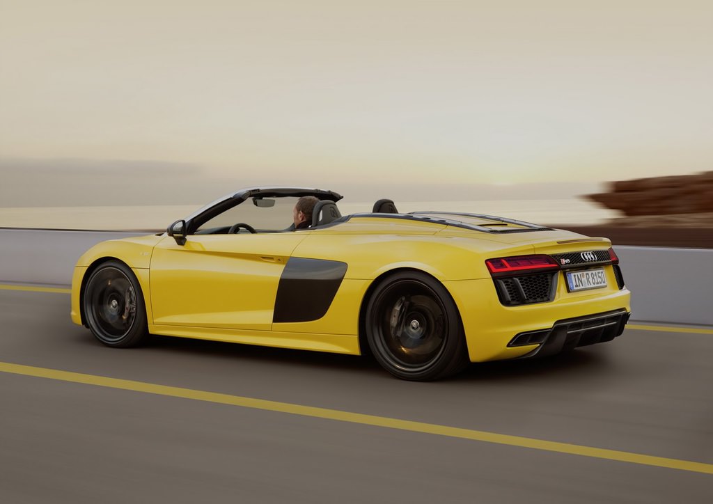 Audi R8 V10 Spyder Yollara Çıkıyor