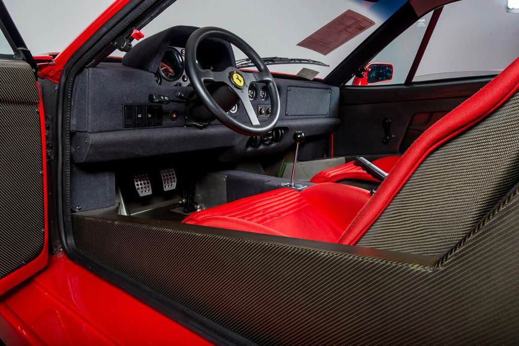 Koleksiyoncular Onun Peşinde