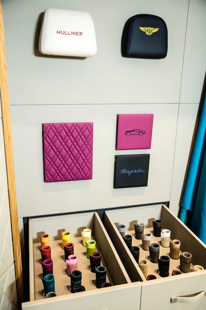 Dünyanın En Büyük Bentley Showroom'u Açıldı