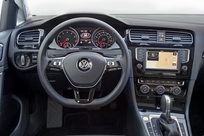 Volkswagen Golf'ün Üretimi Durduruldu