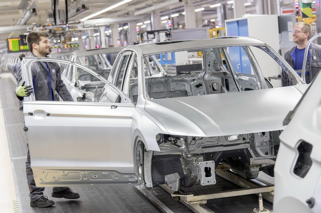 Volkswagen Golf'ün Üretimi Durduruldu