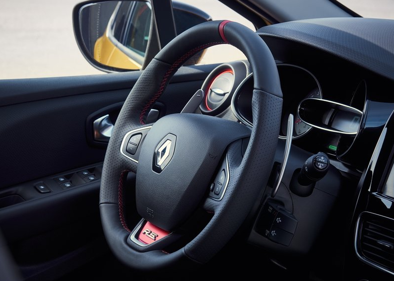 Clio Gt-Line Ve Clio R.S. Gün Sayıyor