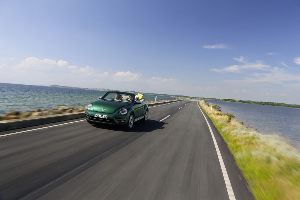 Makyajlı VW Beetle'ın Detayları Ortaya Çıktı