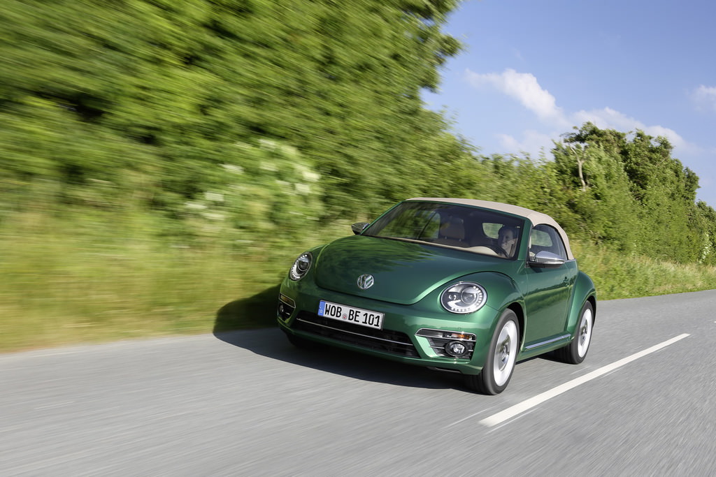 Makyajlı VW Beetle'ın Detayları Ortaya Çıktı