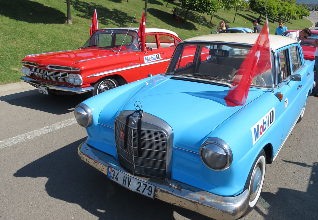 Yarım Asırlık Araçlarla “Milli Beraberlik Ve Zafer” Konvoyu