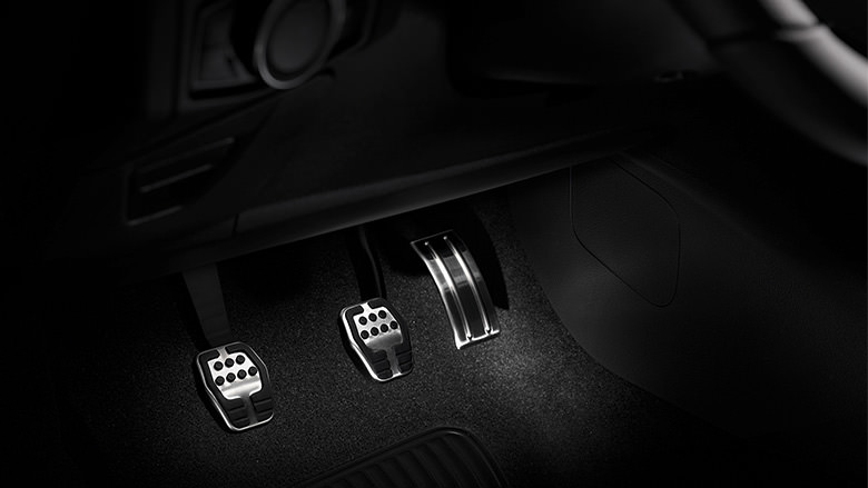 Ford’un Yeni Sporcuları: Focus ST ve Fiesta ST