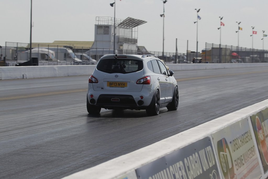 Bugatti Chiron Gücünde Qashqai