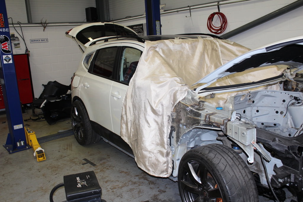 Bugatti Chiron Gücünde Qashqai