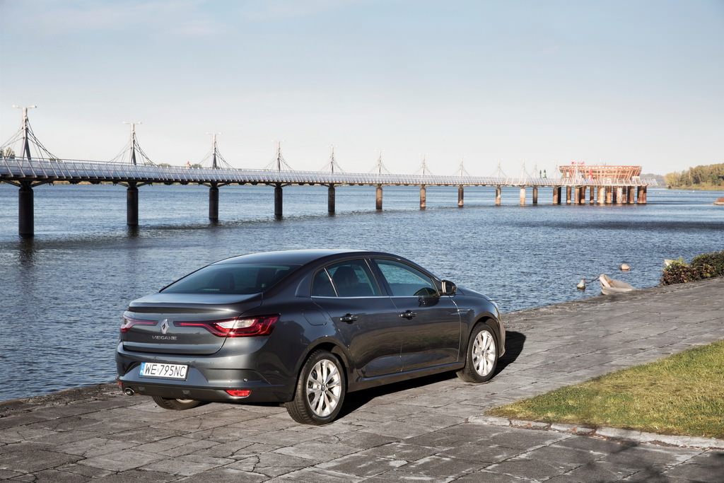 Renault Megane Sedan’ın 72 Fotoğraflık Galerisi