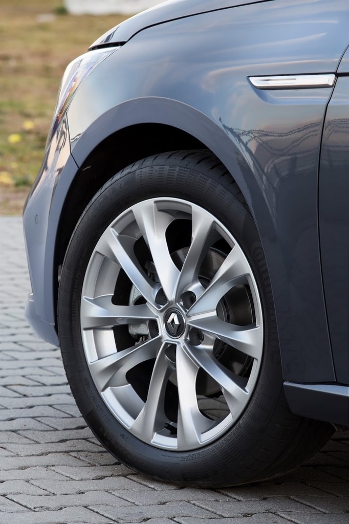 Renault Megane Sedan’ın 72 Fotoğraflık Galerisi