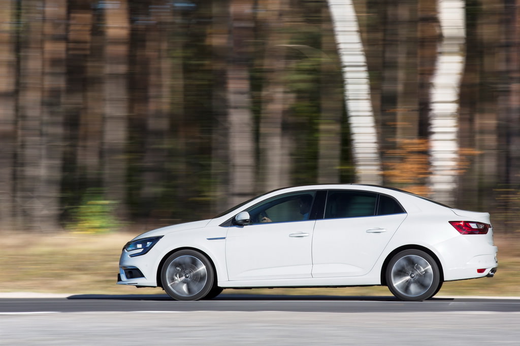 Renault Megane Sedan’ın 72 Fotoğraflık Galerisi