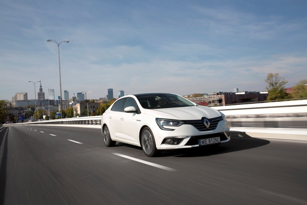 Renault Megane Sedan’ın 72 Fotoğraflık Galerisi