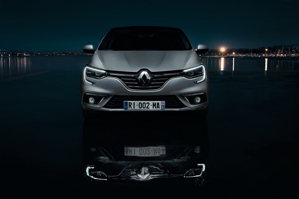 Renault Megane Sedan’ın 72 Fotoğraflık Galerisi