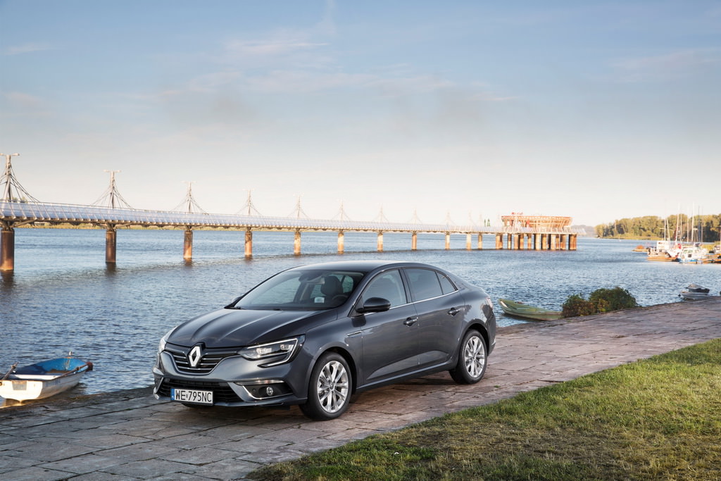 Renault Megane Sedan’ın 72 Fotoğraflık Galerisi