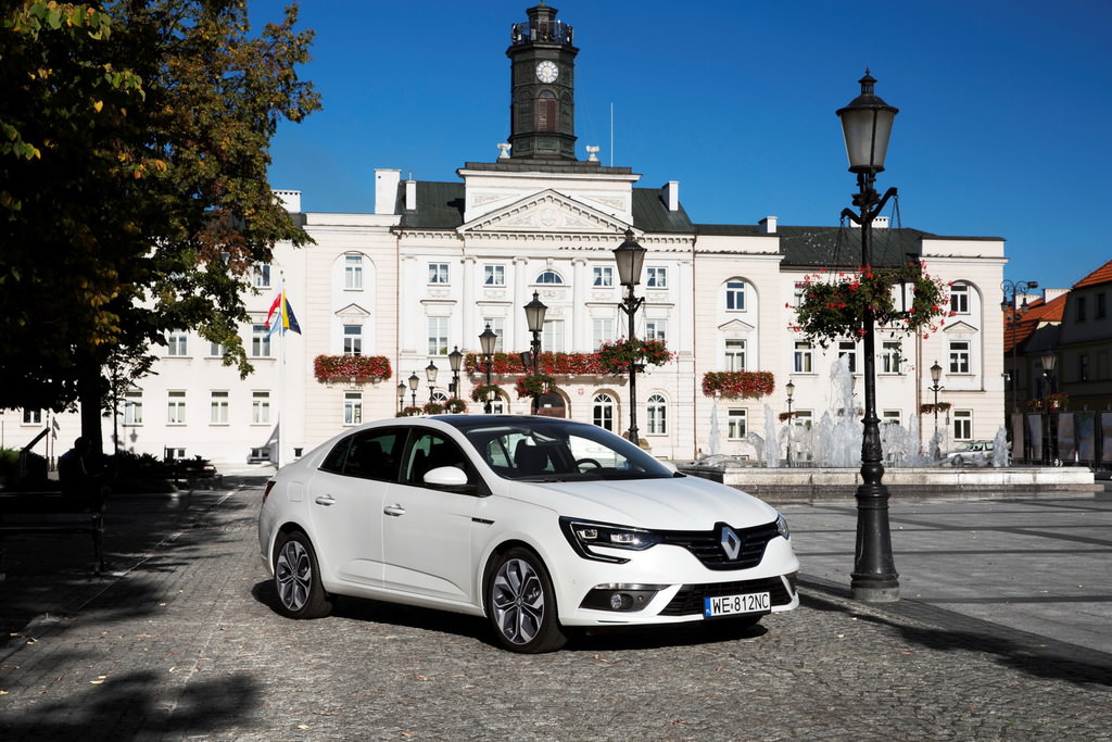Renault Megane Sedan’ın 72 Fotoğraflık Galerisi