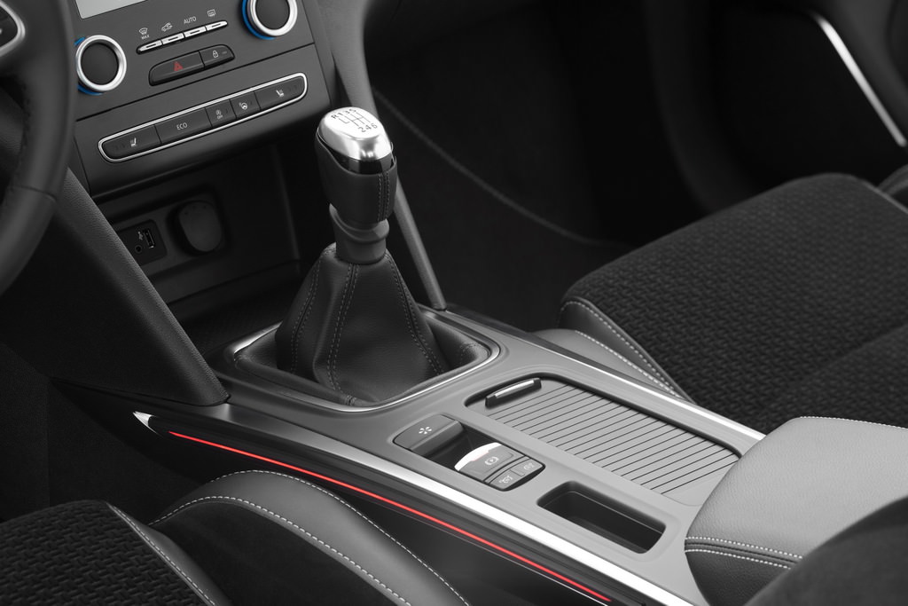 Renault Megane Sedan’ın 72 Fotoğraflık Galerisi