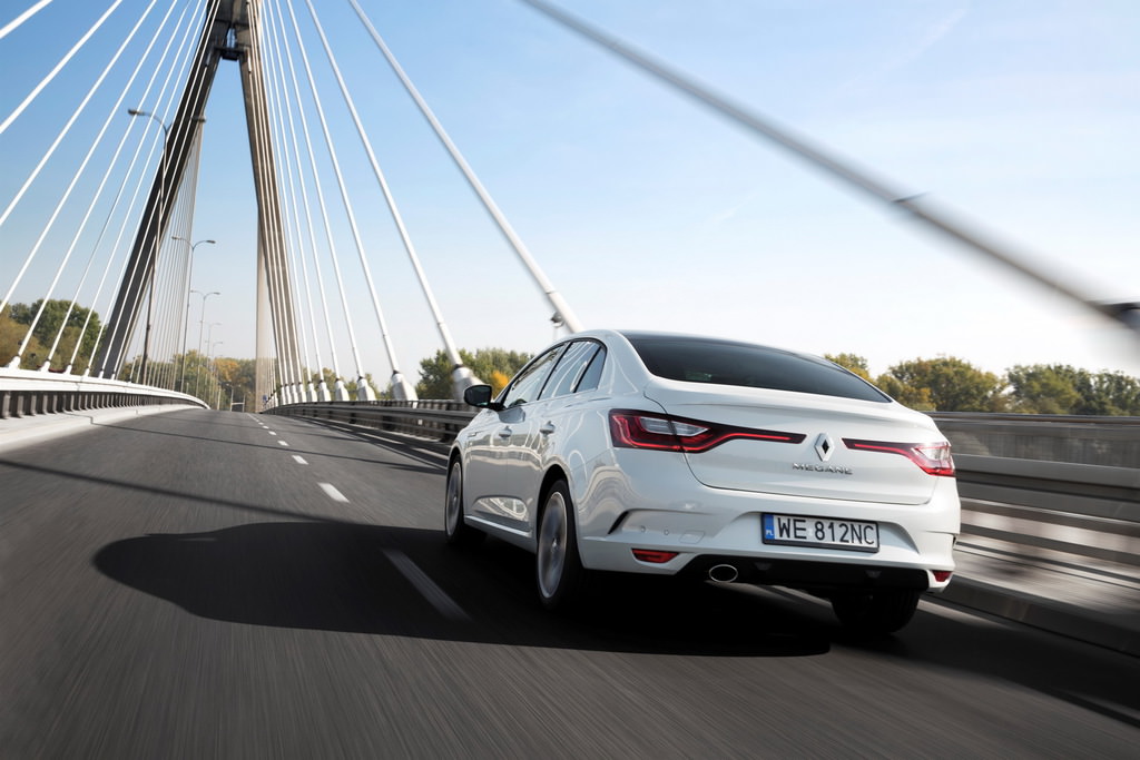 Renault Megane Sedan’ın 72 Fotoğraflık Galerisi