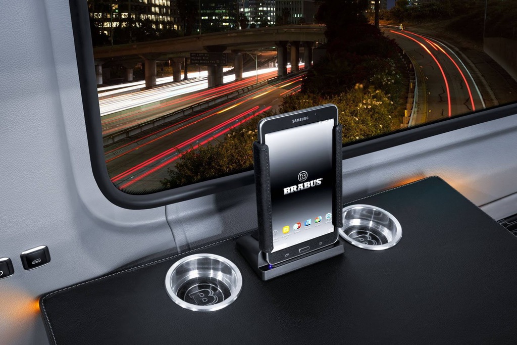 Brabus imzalı yürüyen ofis