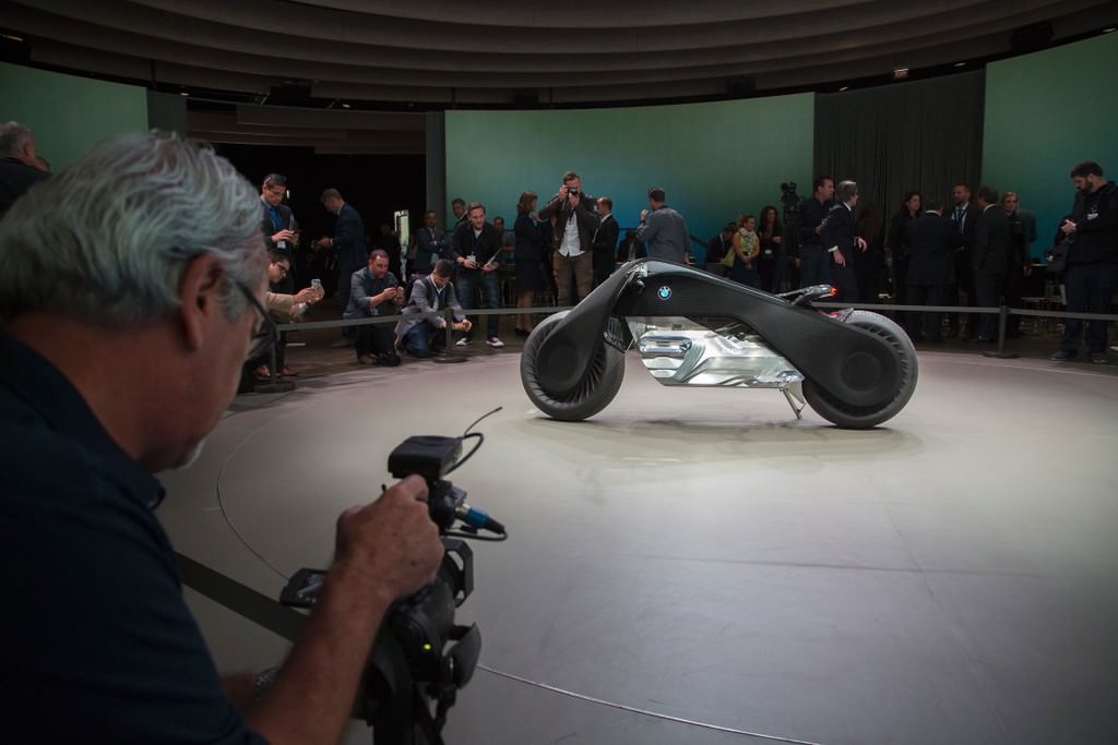 BMW'den devrilmeyen motosiklet: Motorrad Vision Next 100
