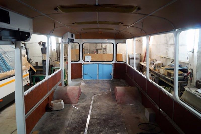 Oysa eski bir kamyonetti!