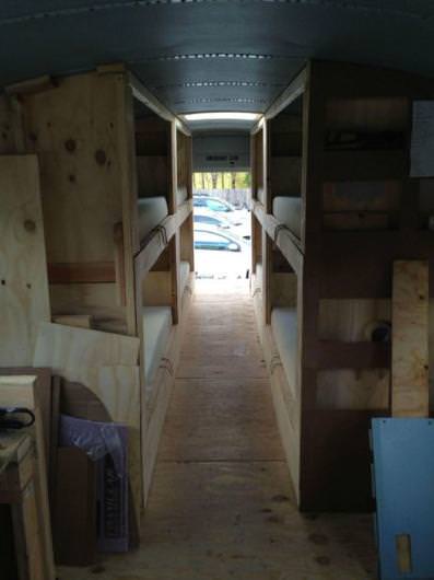 Oysa eski bir kamyonetti!