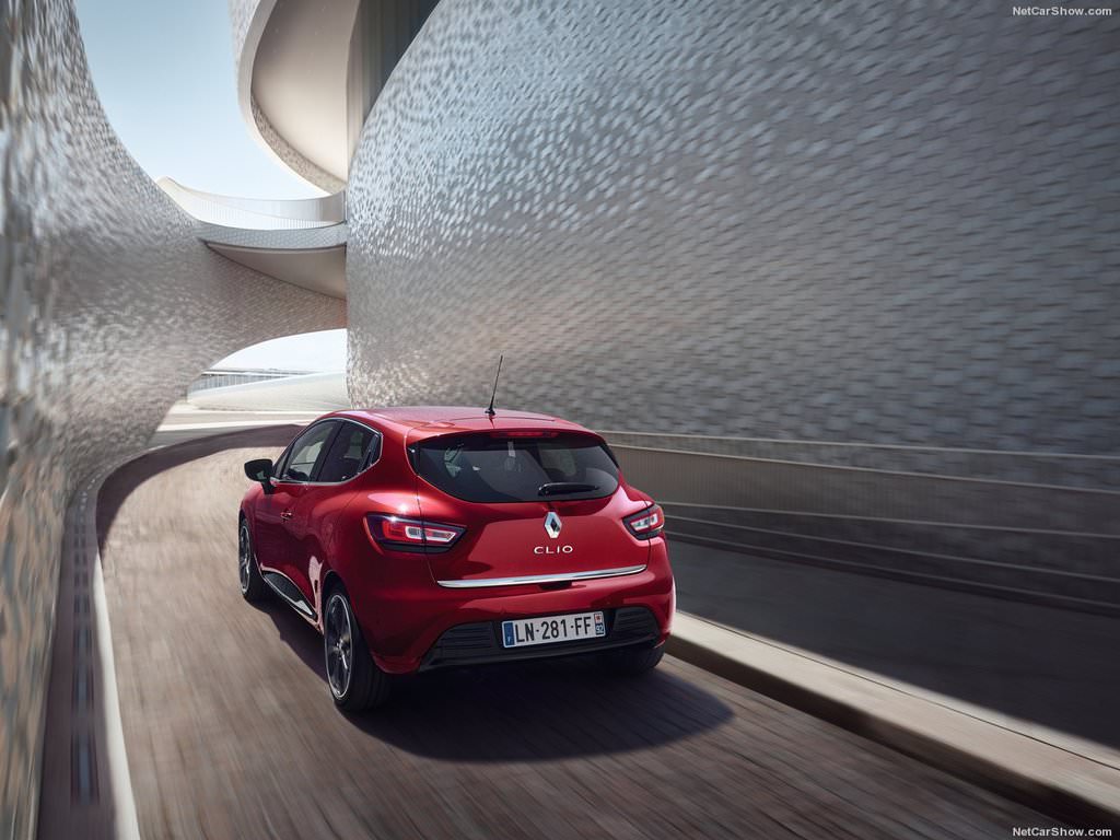 Yenilenen Clio Türkiye'de satışa sunuldu