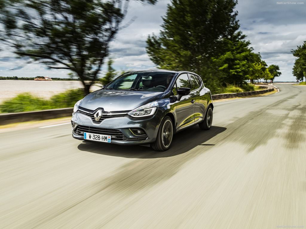 Yenilenen Clio Türkiye'de satışa sunuldu