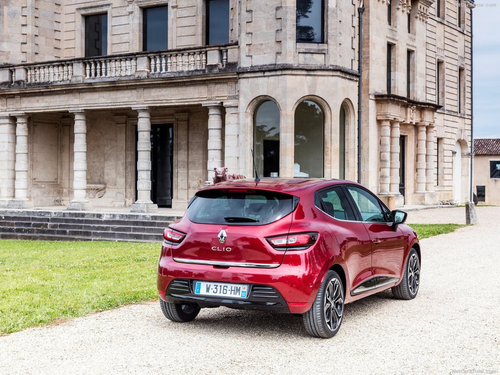 Yenilenen Clio Türkiye'de satışa sunuldu