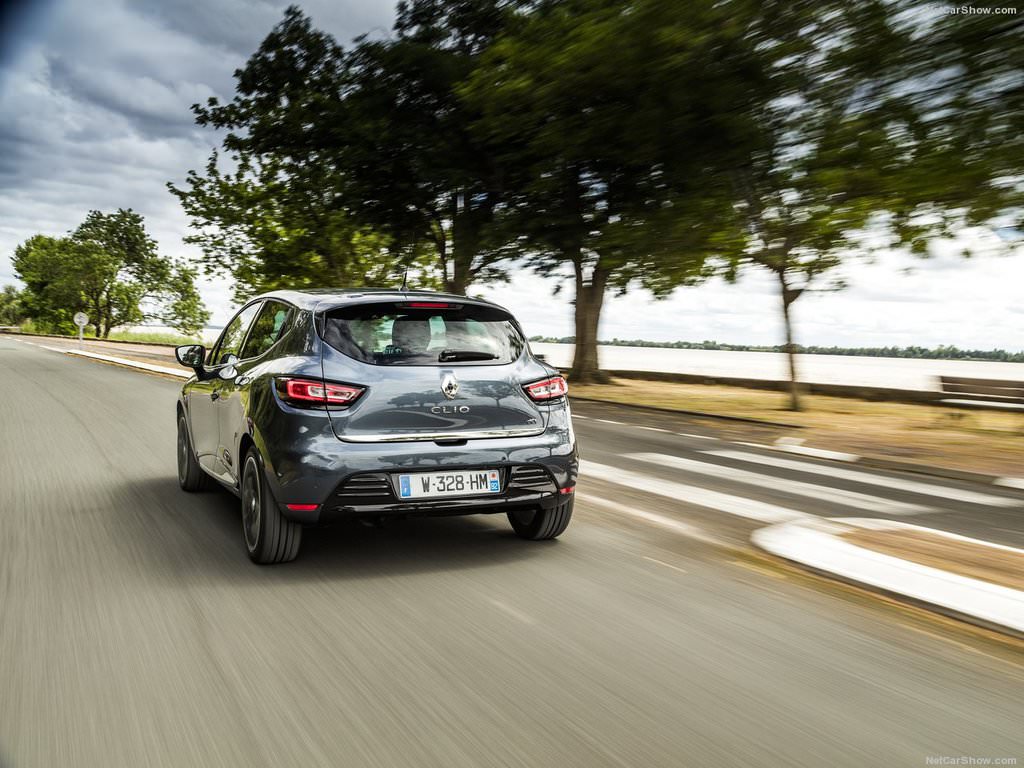 Yenilenen Clio Türkiye'de satışa sunuldu