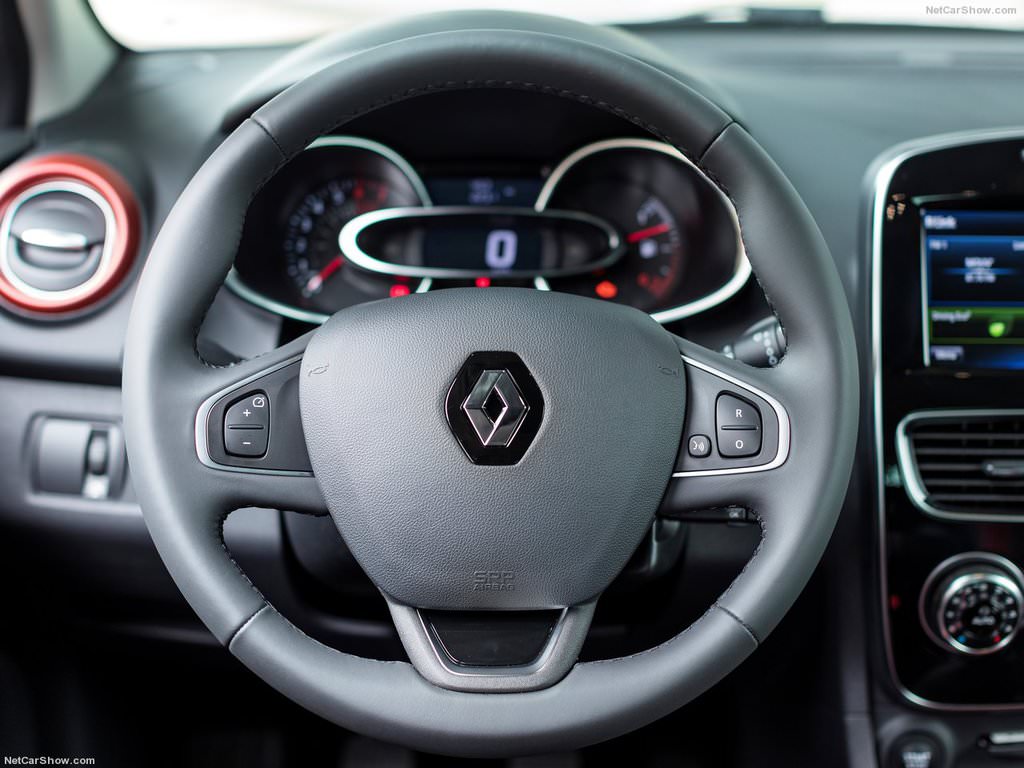 Yenilenen Clio Türkiye'de satışa sunuldu