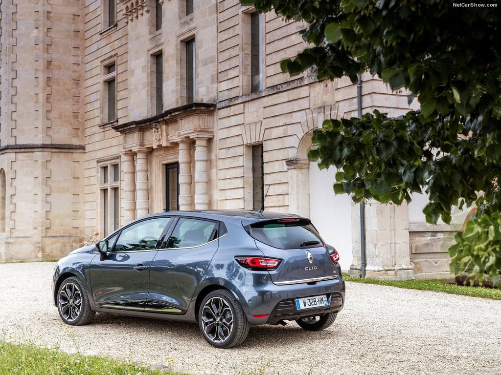 Yenilenen Clio Türkiye'de satışa sunuldu