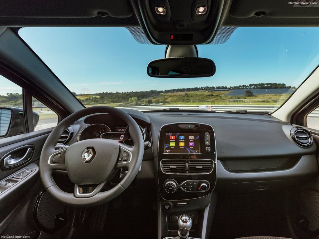 Yenilenen Clio Türkiye'de satışa sunuldu