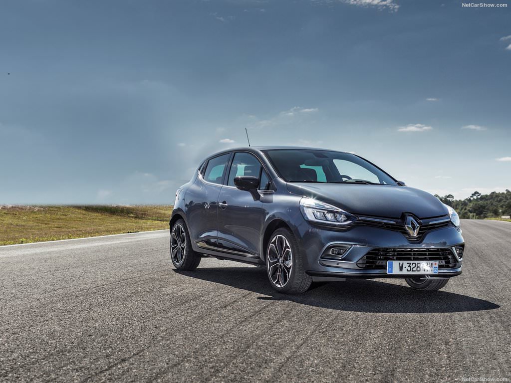 Yenilenen Clio Türkiye'de satışa sunuldu