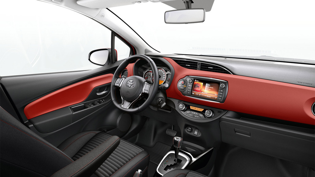 Toyota Yaris fotoğrafları