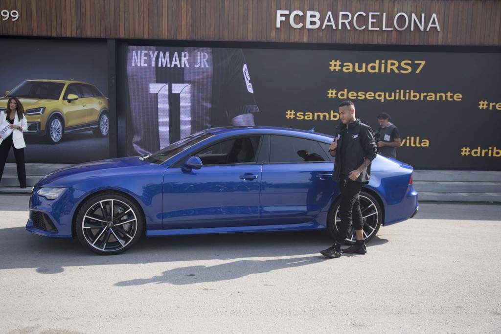  Audi’den Barcelona’lı futbolculara yeni otomobiller