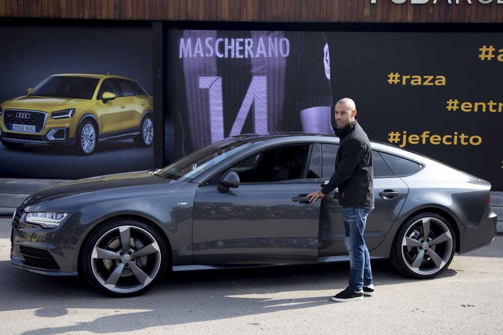  Audi’den Barcelona’lı futbolculara yeni otomobiller