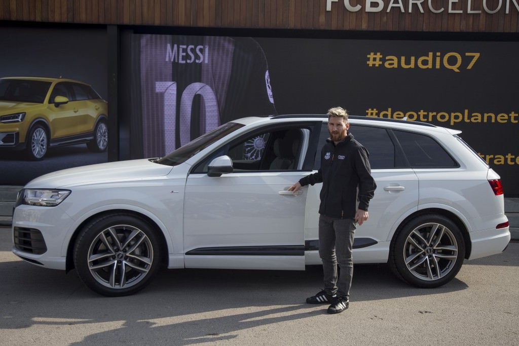  Audi’den Barcelona’lı futbolculara yeni otomobiller