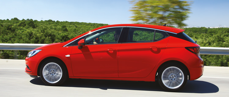 KARŞILAŞTIRMA · Hyundai i30 1.6 CRDi DCT, Opel Astra 1.6 CDTI AT6