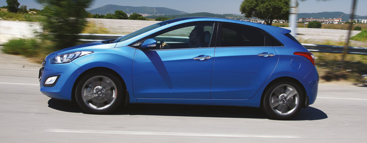 KARŞILAŞTIRMA · Hyundai i30 1.6 CRDi DCT, Opel Astra 1.6 CDTI AT6